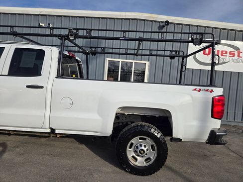 Used 2019 Chevrolet Silverado 2500 W/T w/ WT Convenience Package image 4