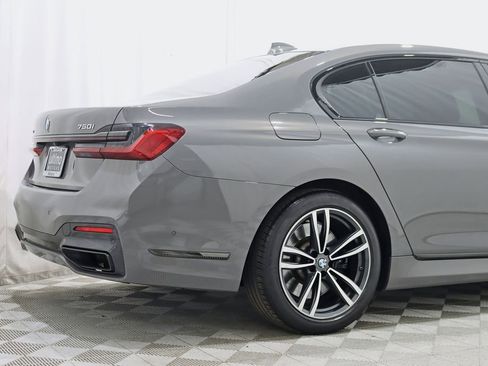 Used 2022 BMW 750i xDrive w/ Executive Package AWD/4WD image 9