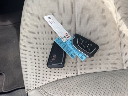 Used 2024 Cadillac Escalade Sport w/ LPO, ONYX Package image 8