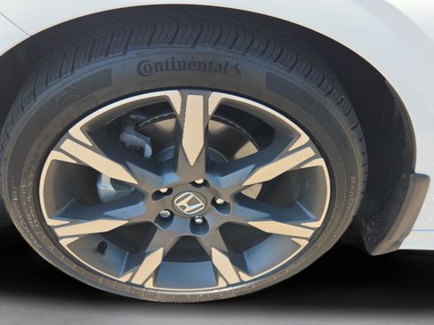 Certified 2025 Honda Civic Sport Touring image 10