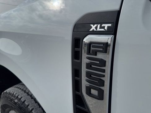 Used 2024 Ford F250 XLT w/ FX4 Off-Road Package image 8