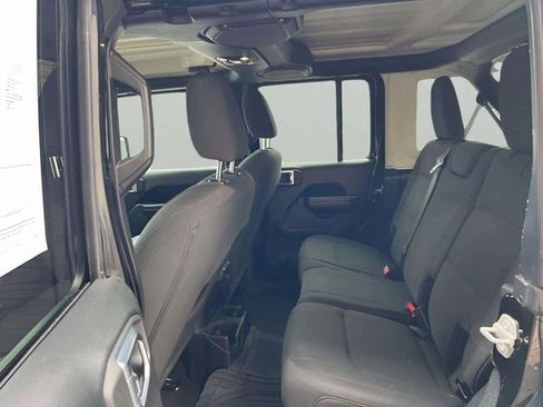 Used 2021 Jeep Wrangler Unlimited Sport image 10