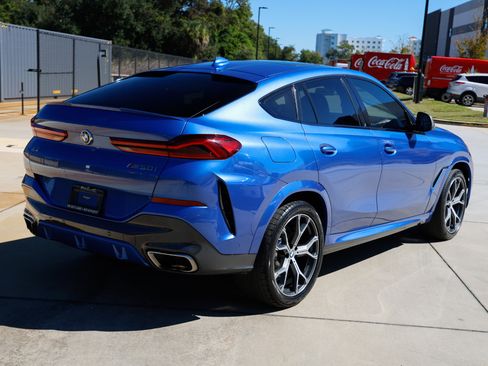 Used 2020 BMW X6 M50i image 13