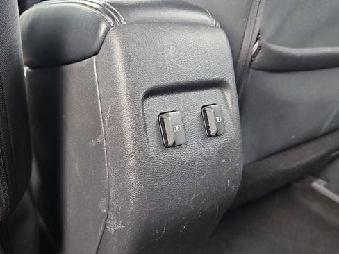 Used 2024 Nissan Kicks SR image 16