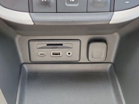 Used 2023 GMC Terrain SLT w/ Tech Package FWD image 30