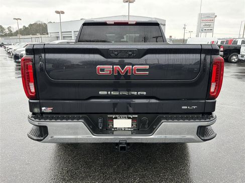 Used 2025 GMC Sierra 1500 SLT image 7