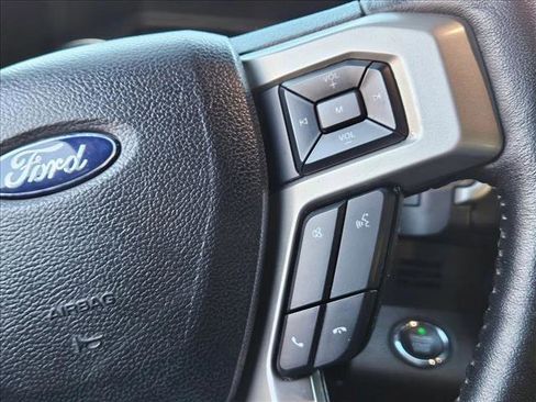 Used 2020 Ford F150 Lariat image 13