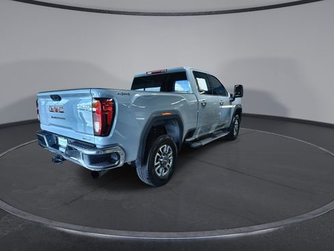 Used 2025 GMC Sierra 3500 SLE w/ SLE Value Package image 14