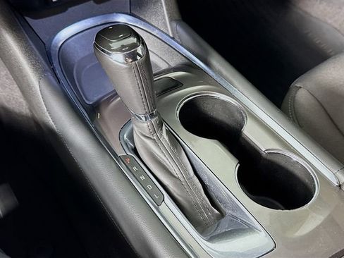 Used 2018 Chevrolet Malibu LT image 18