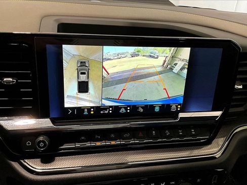 Used 2022 Chevrolet Silverado 1500 ZR2 w/ Technology Package AWD/4WD image 24
