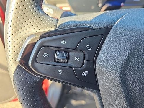 Used 2024 Chevrolet Trax RS w/ Sunroof Package image 11