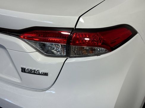 Used 2022 Toyota Corolla LE image 33