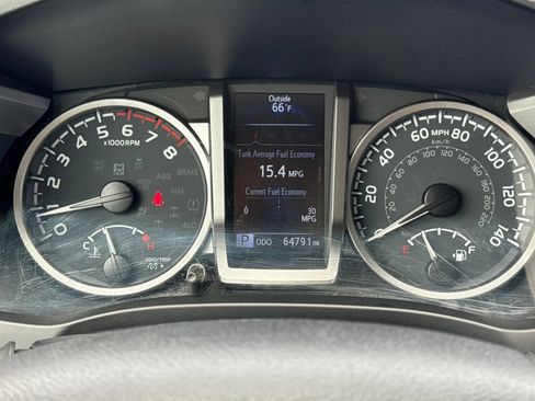 Used 2022 Toyota Tacoma SR5 RWD image 22