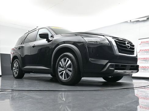 Used 2023 Nissan Pathfinder SL image 30