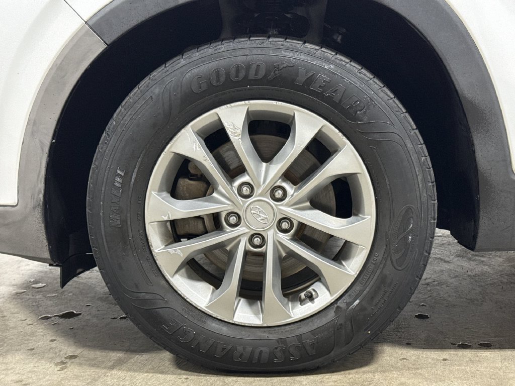 Used 2019 Hyundai Santa Fe SE FWD image 26