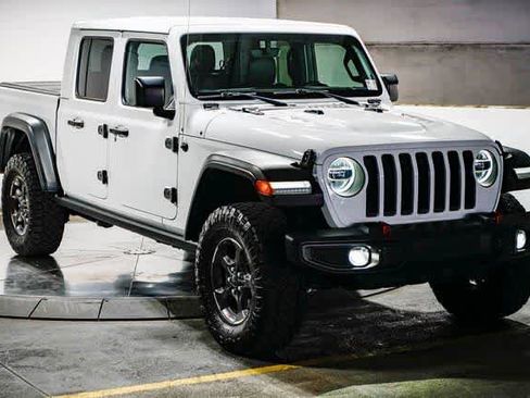 Used 2020 Jeep Gladiator Rubicon image 2
