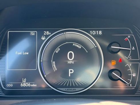 Used 2024 Lexus UX 250h F Sport image 9