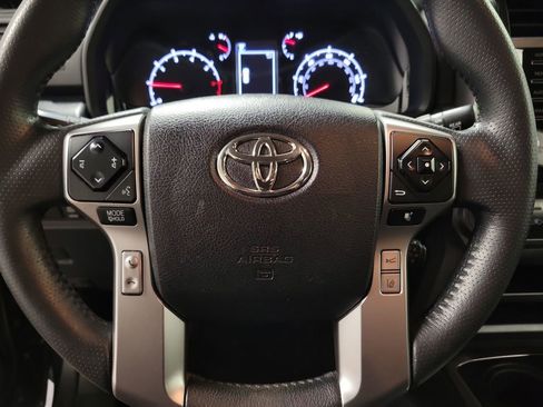 Used 2021 Toyota 4Runner SR5 AWD/4WD image 17