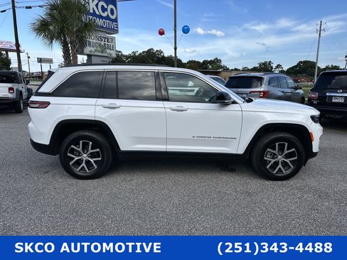 Used 2024 Jeep Grand Cherokee Limited image 6