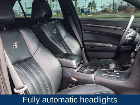 Used 2014 Chrysler 300 S image 15