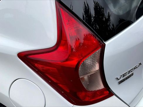 Used 2019 Nissan Versa Note SV FWD image 22