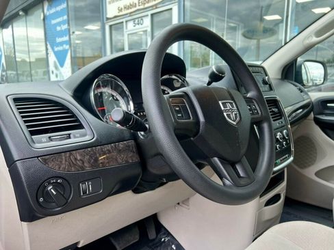 Used 2011 Dodge Grand Caravan Express FWD image 11