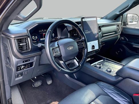 Certified 2023 Ford Expedition Platinum AWD/4WD image 16
