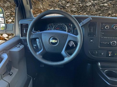 Used 2020 Chevrolet Express 3500 LT w/ LT Preferred Equipment Group image 5