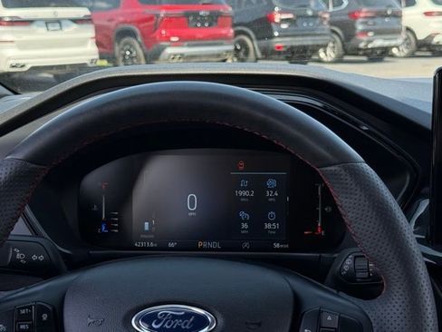Certified 2023 Ford Escape ST-Line w/ Tech Pack #1 AWD/4WD image 6