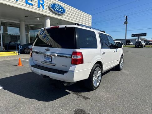 Used 2016 Ford Expedition Platinum AWD/4WD image 2