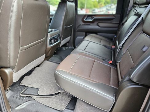 Used 2024 GMC Sierra 2500 Denali w/ Denali Reserve Package image 18