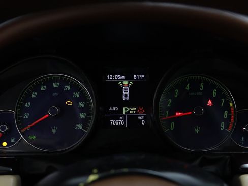 Used 2016 Maserati GranTurismo Sport image 24