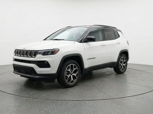 Used 2025 Jeep Compass Limited AWD/4WD image 3