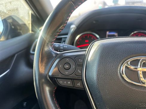 Used 2020 Toyota Camry XSE image 16
