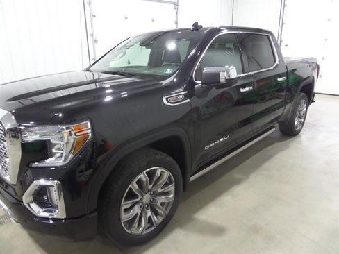 Used 2022 GMC Sierra 1500 Denali w/ Denali Premium Package image 1