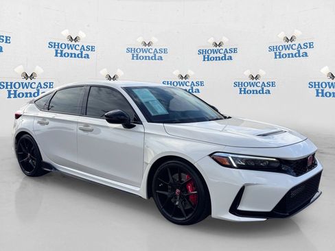 Certified 2024 Honda Civic Type R image 9