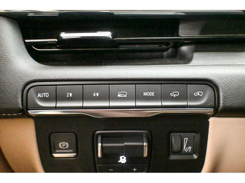 Used 2023 Cadillac Escalade Premium Luxury w/ Performance Package image 44