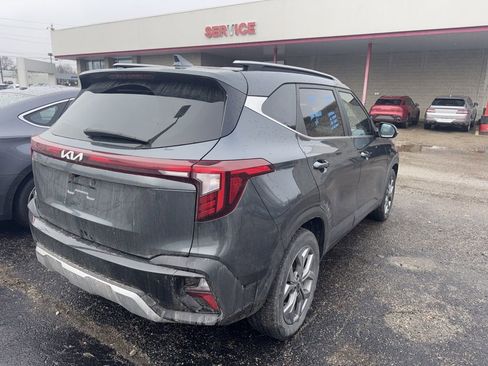 Used 2024 Kia Seltos S image 3