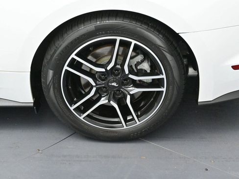 Used 2015 Ford Mustang GT Premium w/ Equipment Group 401A RWD image 33