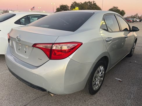 Used 2019 Toyota Corolla LE image 4
