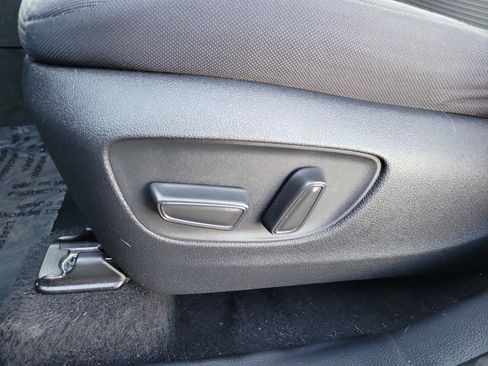 Certified 2021 Toyota Highlander LE image 20