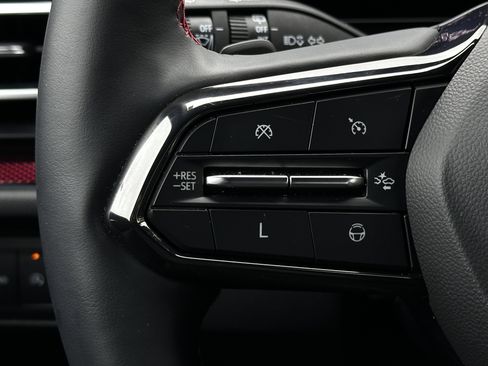 Certified 2024 Chevrolet Traverse RS w/ LPO, Floor Liner Package image 17