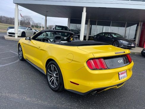 Used 2017 Ford Mustang GT Premium image 5