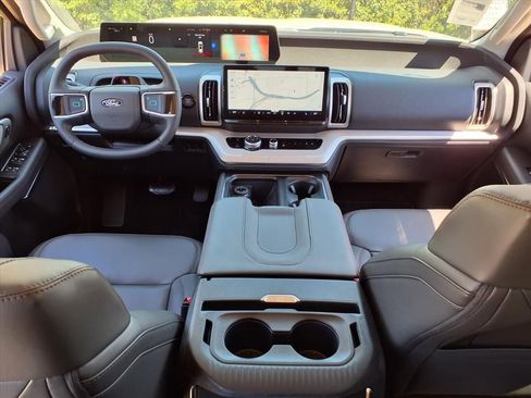 New 2025 Ford Expedition Max Active image 8