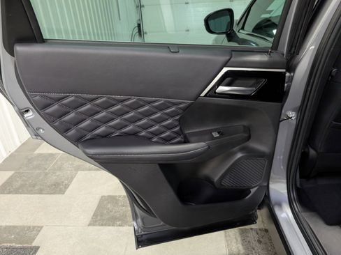 Used 2023 Mitsubishi Outlander SEL image 8
