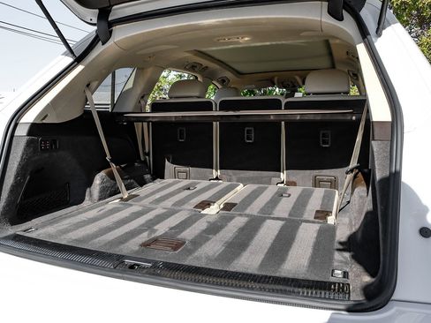 Used 2018 Audi Q7 3.0T Prestige image 57