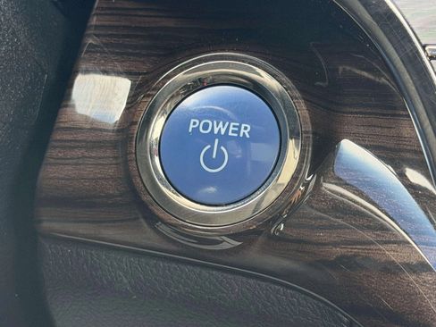 Used 2013 Toyota Avalon Limited FWD image 35