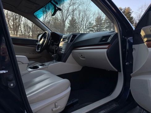 Used 2014 Subaru Outback 2.5i Limited image 10