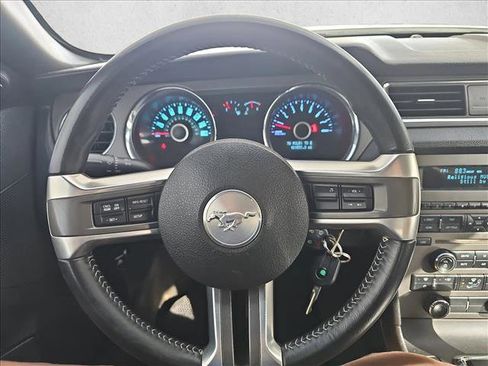 Used 2014 Ford Mustang Convertible image 12