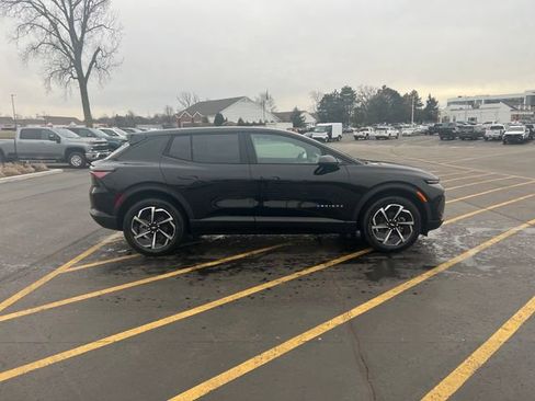 New 2026 Chevrolet Equinox EV LT image 6